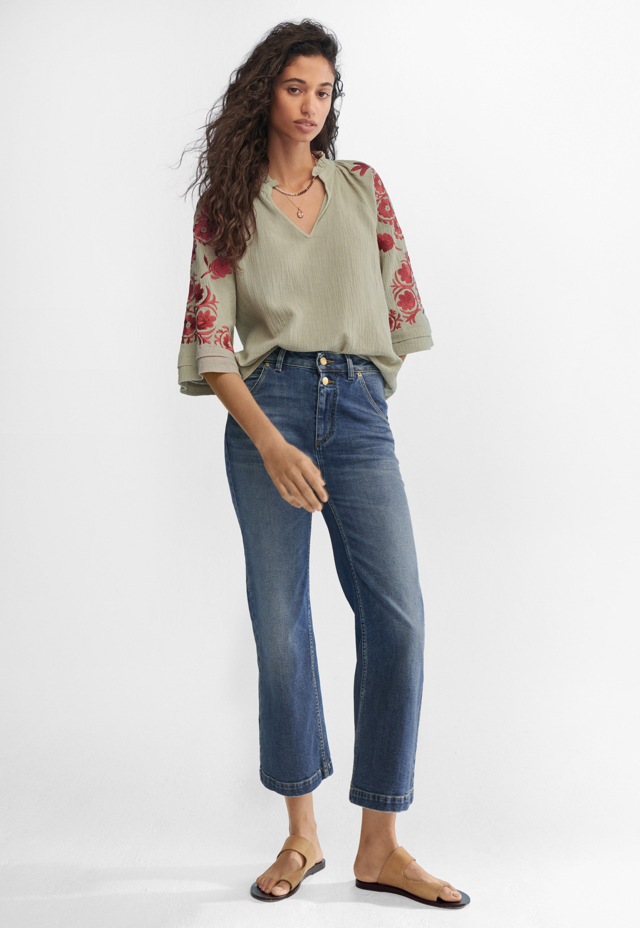 Cropped flared jeans