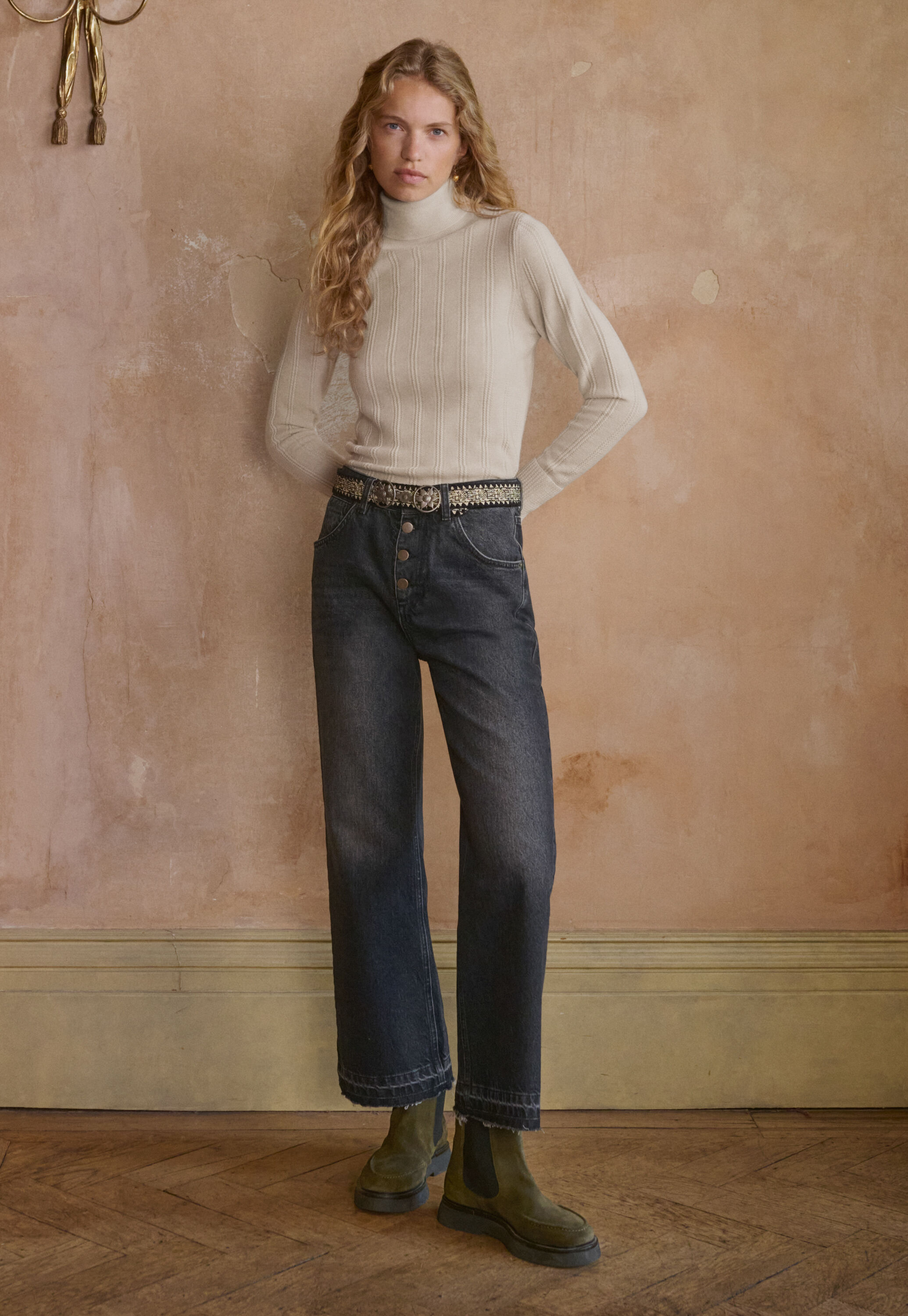 Wide-leg cord trousers