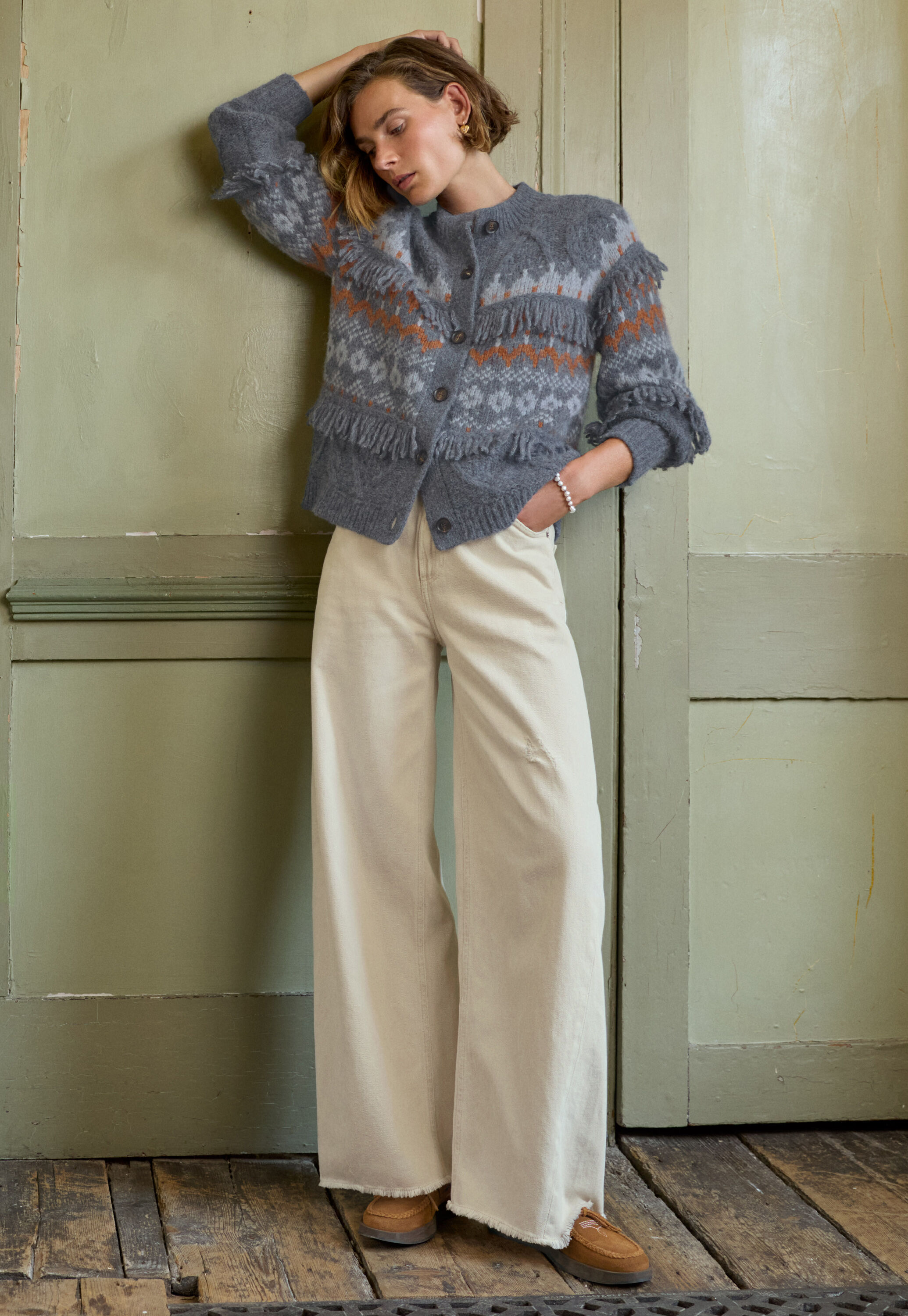 Mid-rise wide-leg jeans
