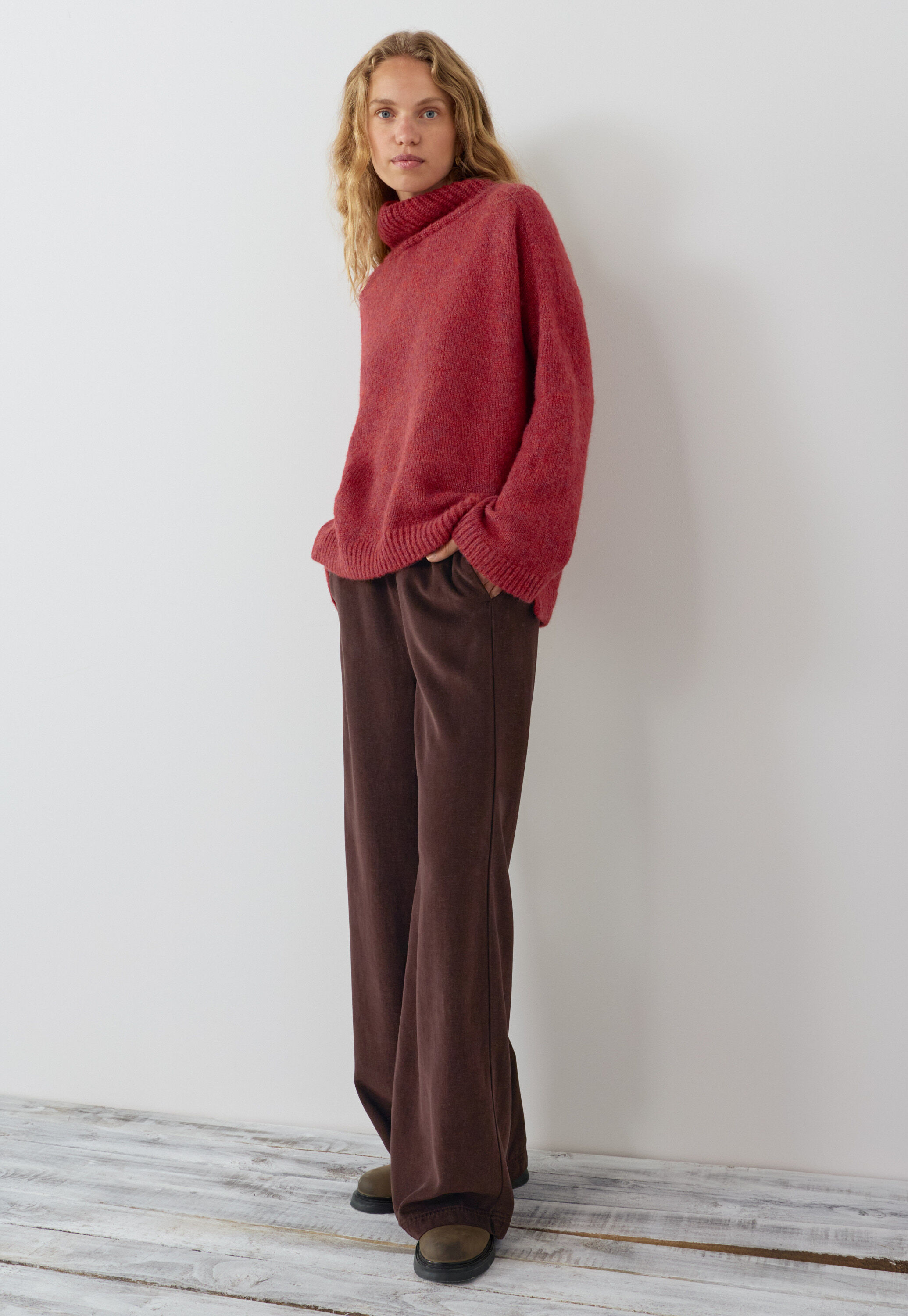 Slouchy trousers