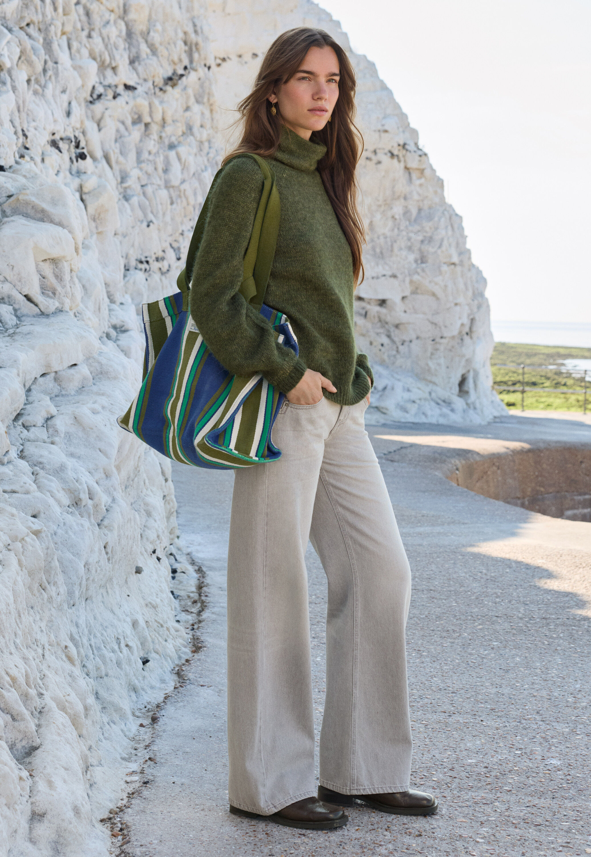 High-neck raglan sweater