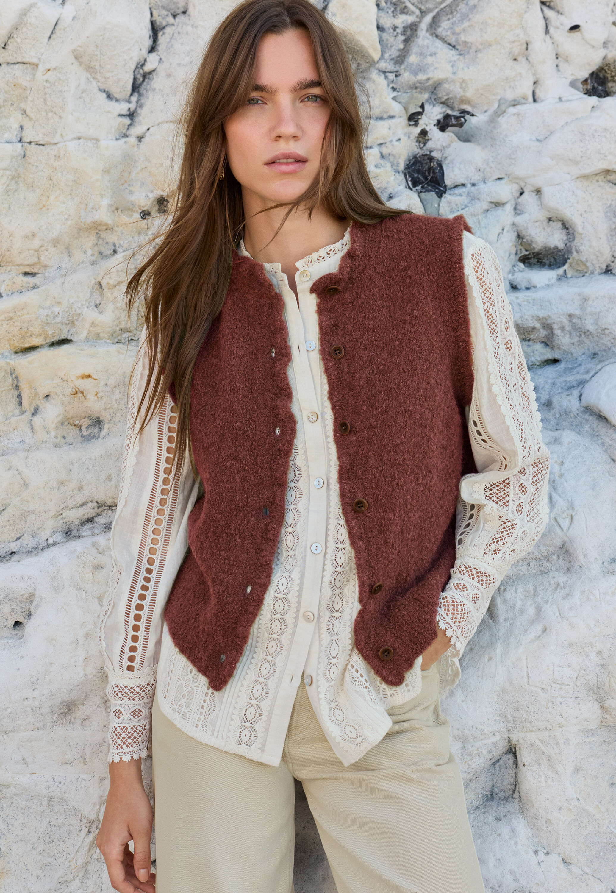Frill-edge knitted gilet, Wine marl, large