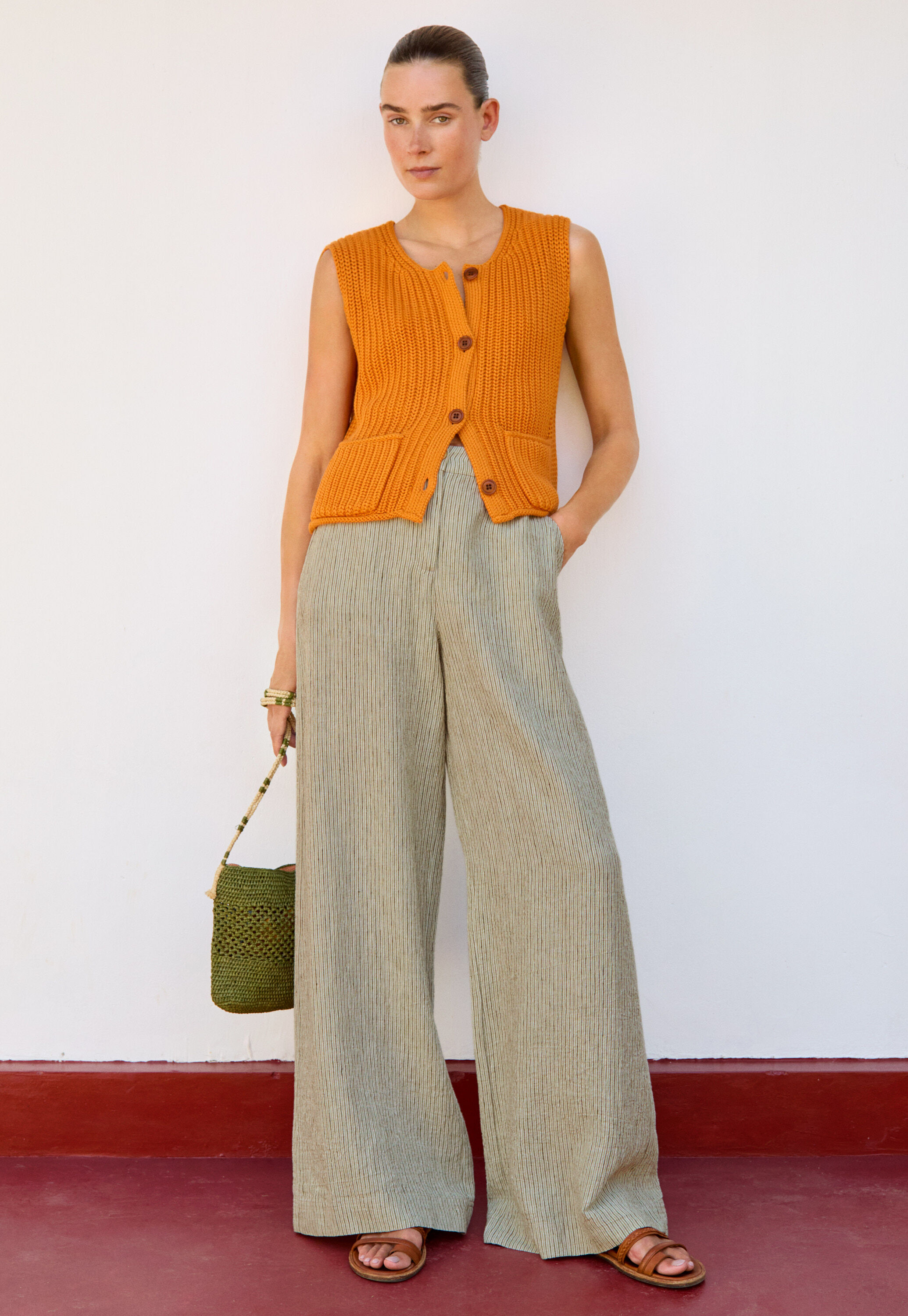 Wide-leg trousers