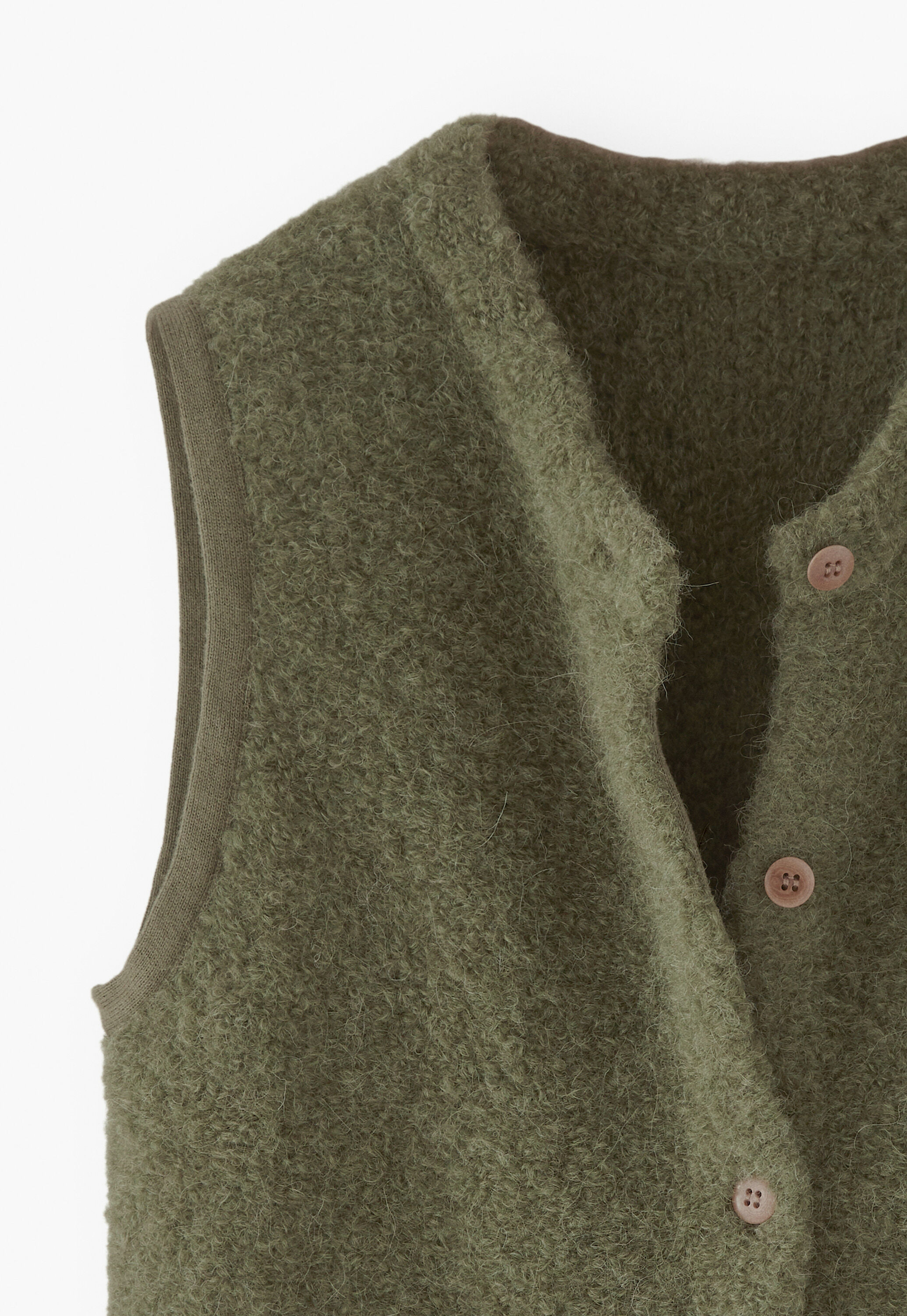 Boucl&eacute; knitted gilet