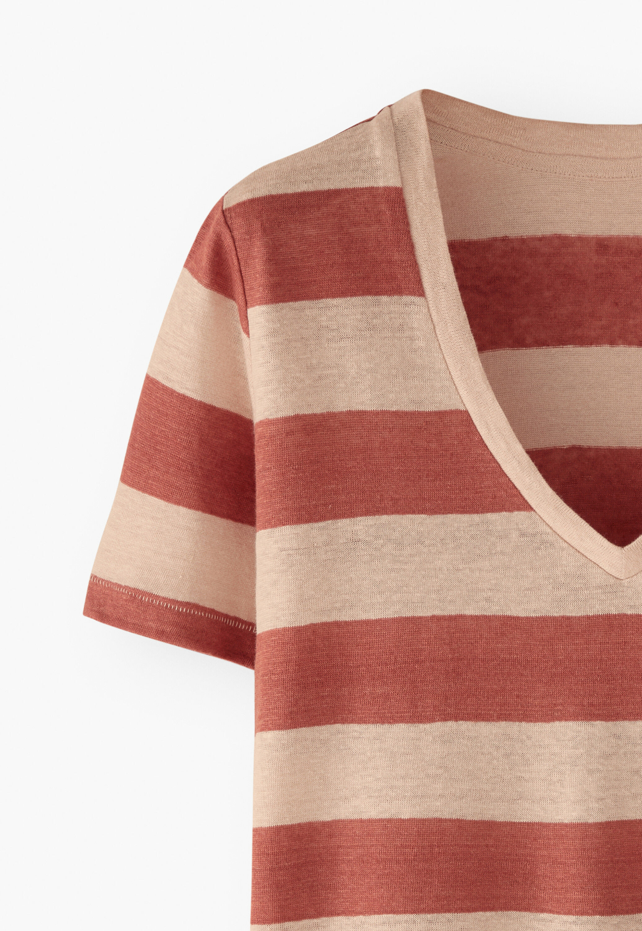 Striped v-neck T-shirt
