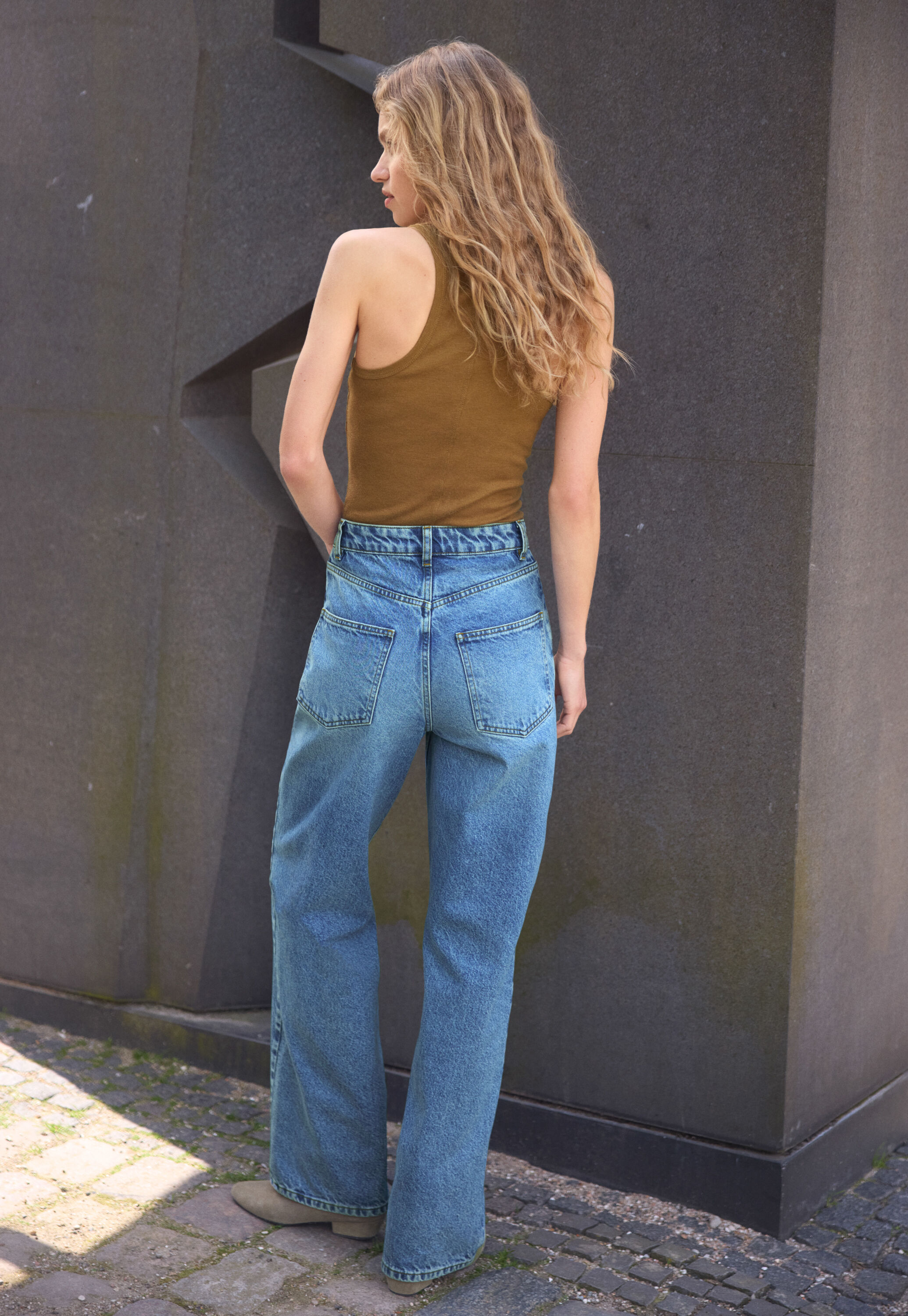 Wide-leg cord trousers