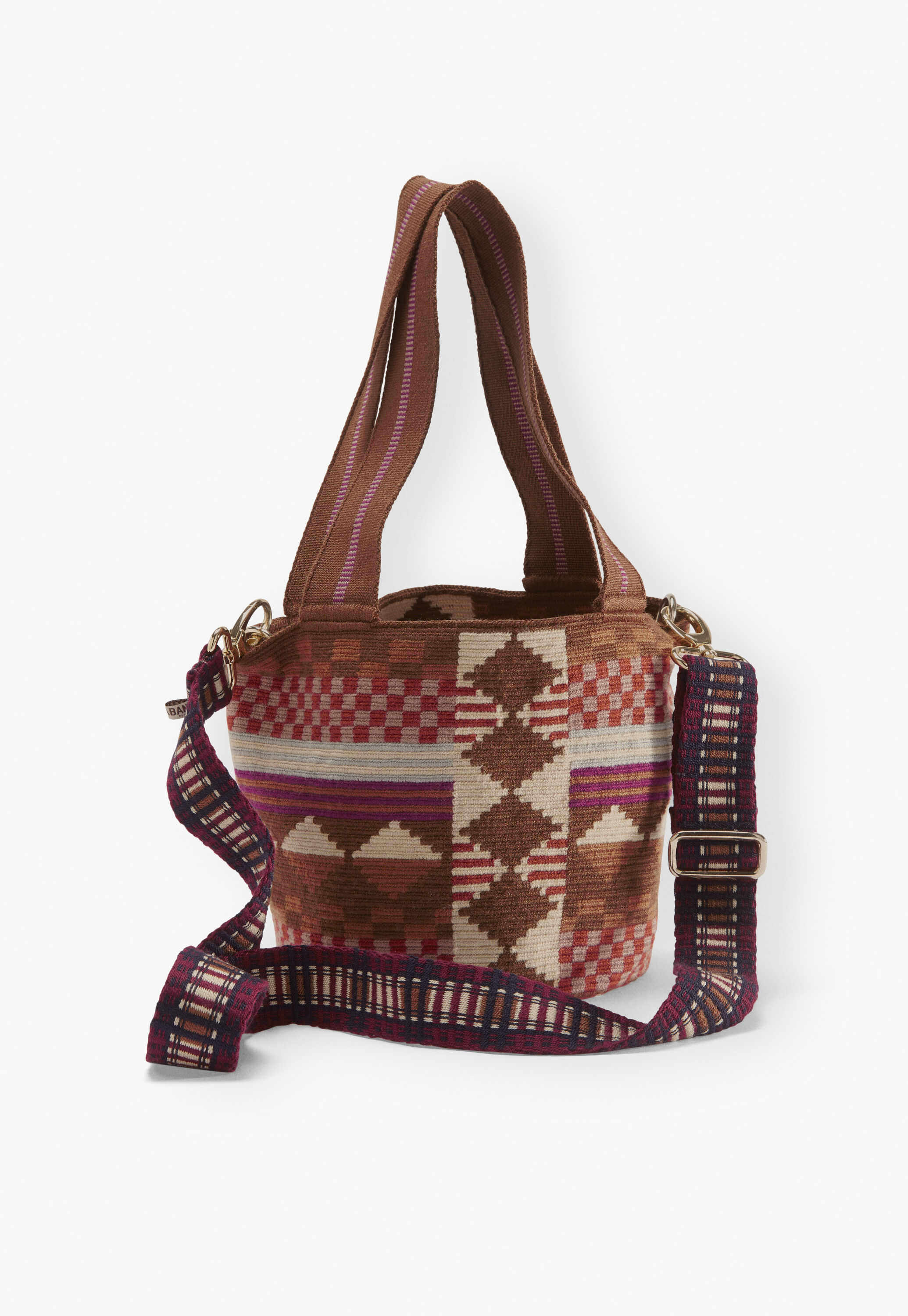 Woven bucket bag