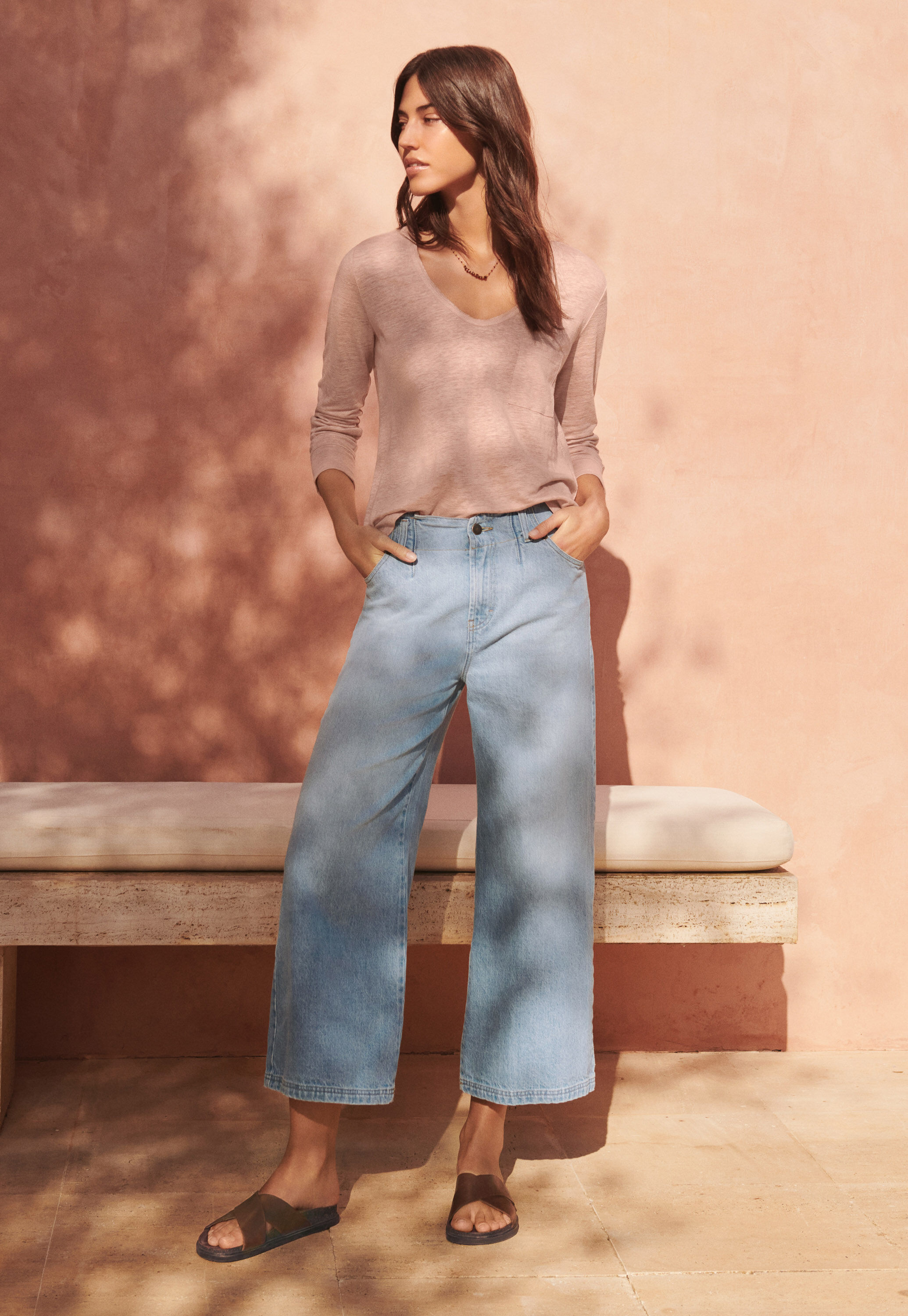 Wide-leg cropped jeans
