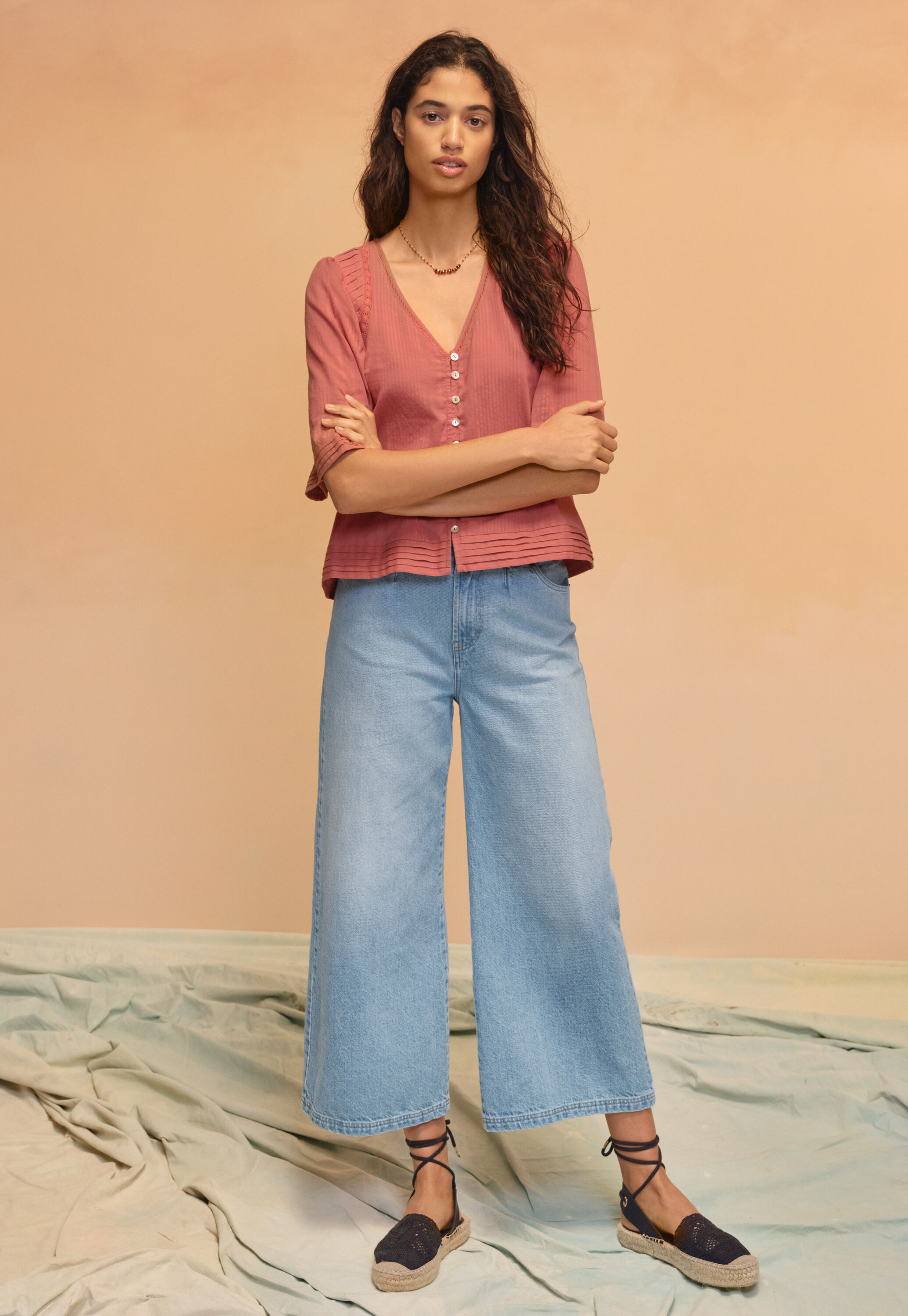 Wide-leg cropped jeans