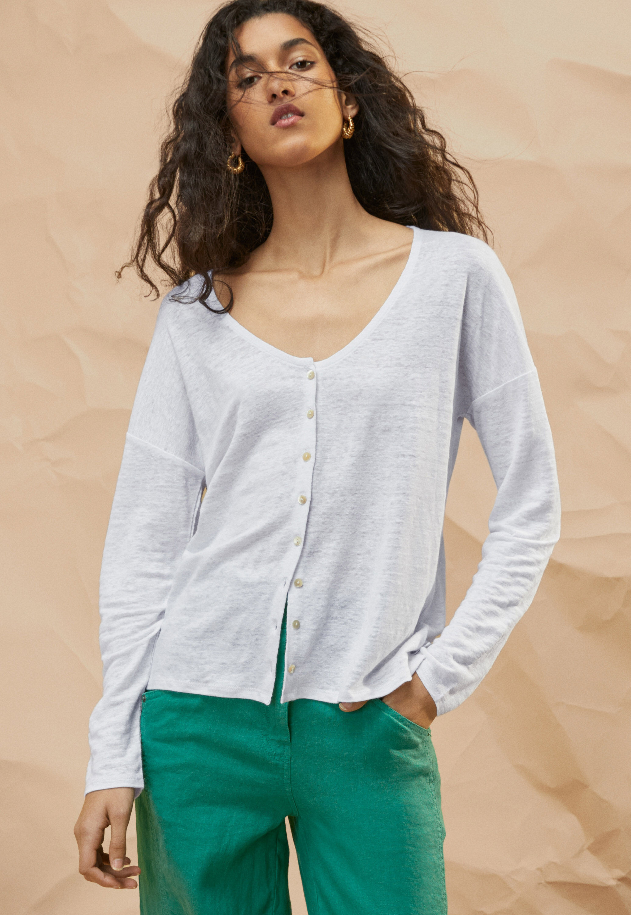 Scoop-neck top