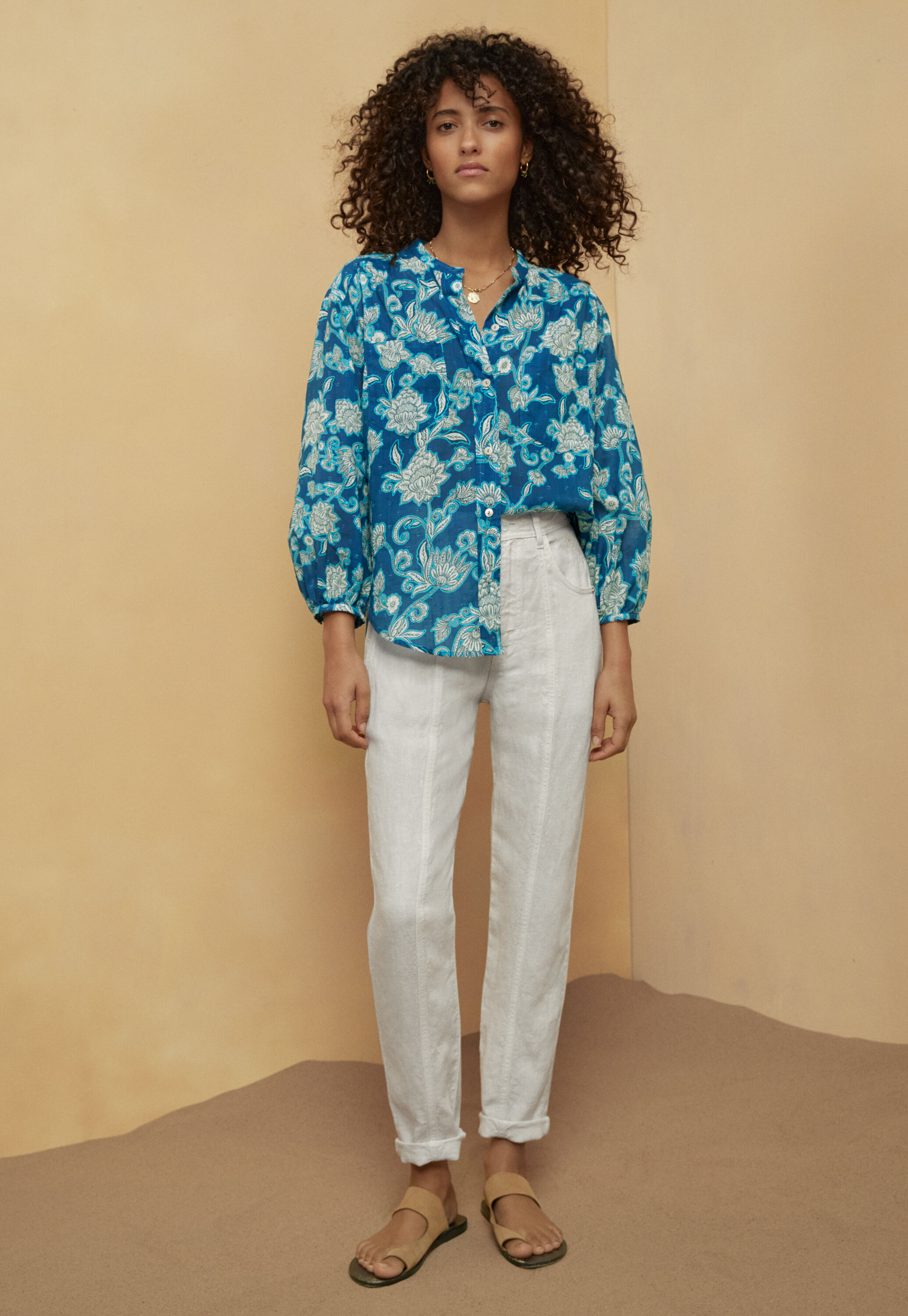 Collarless printed blouse