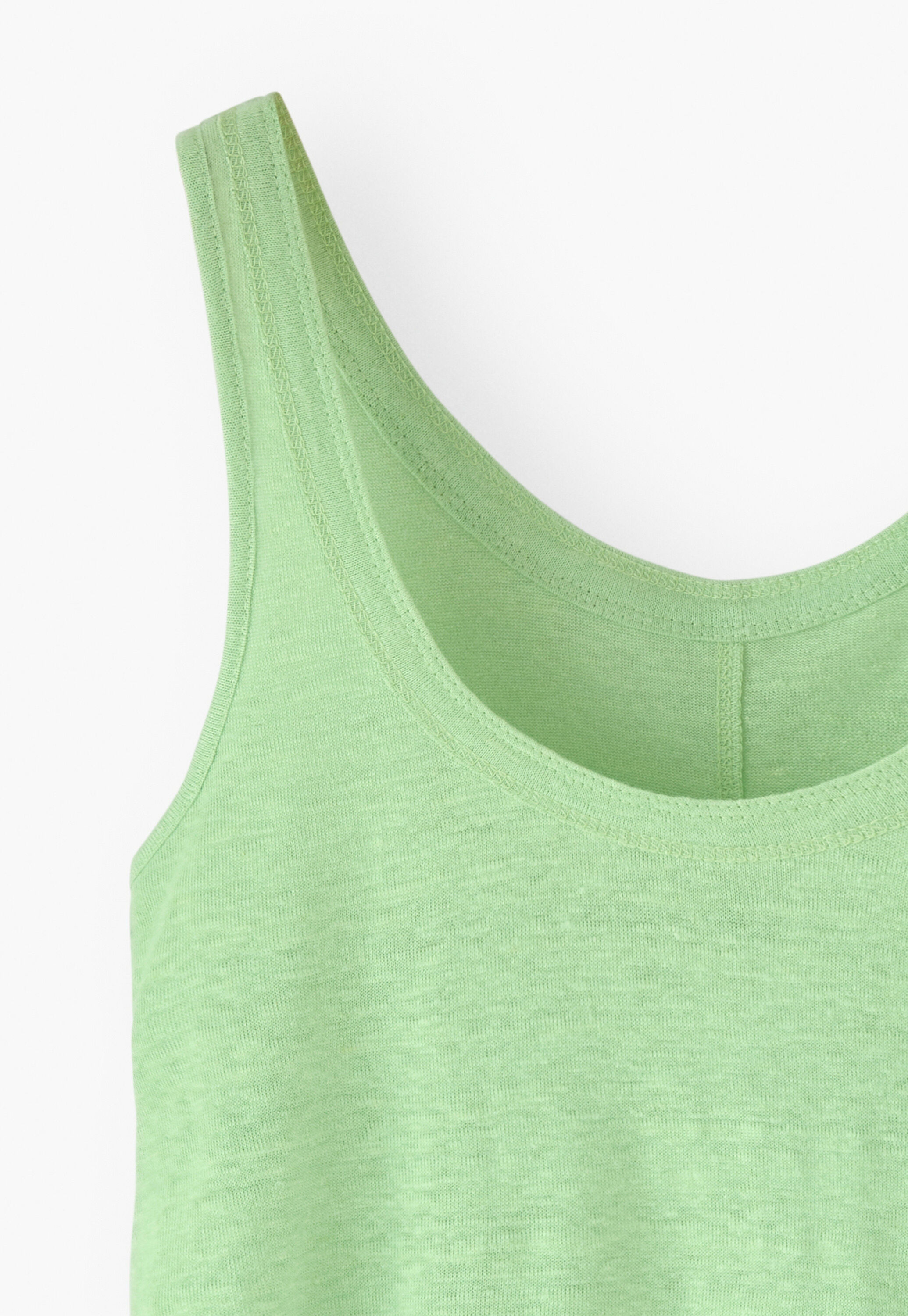 Scoop-neck vest