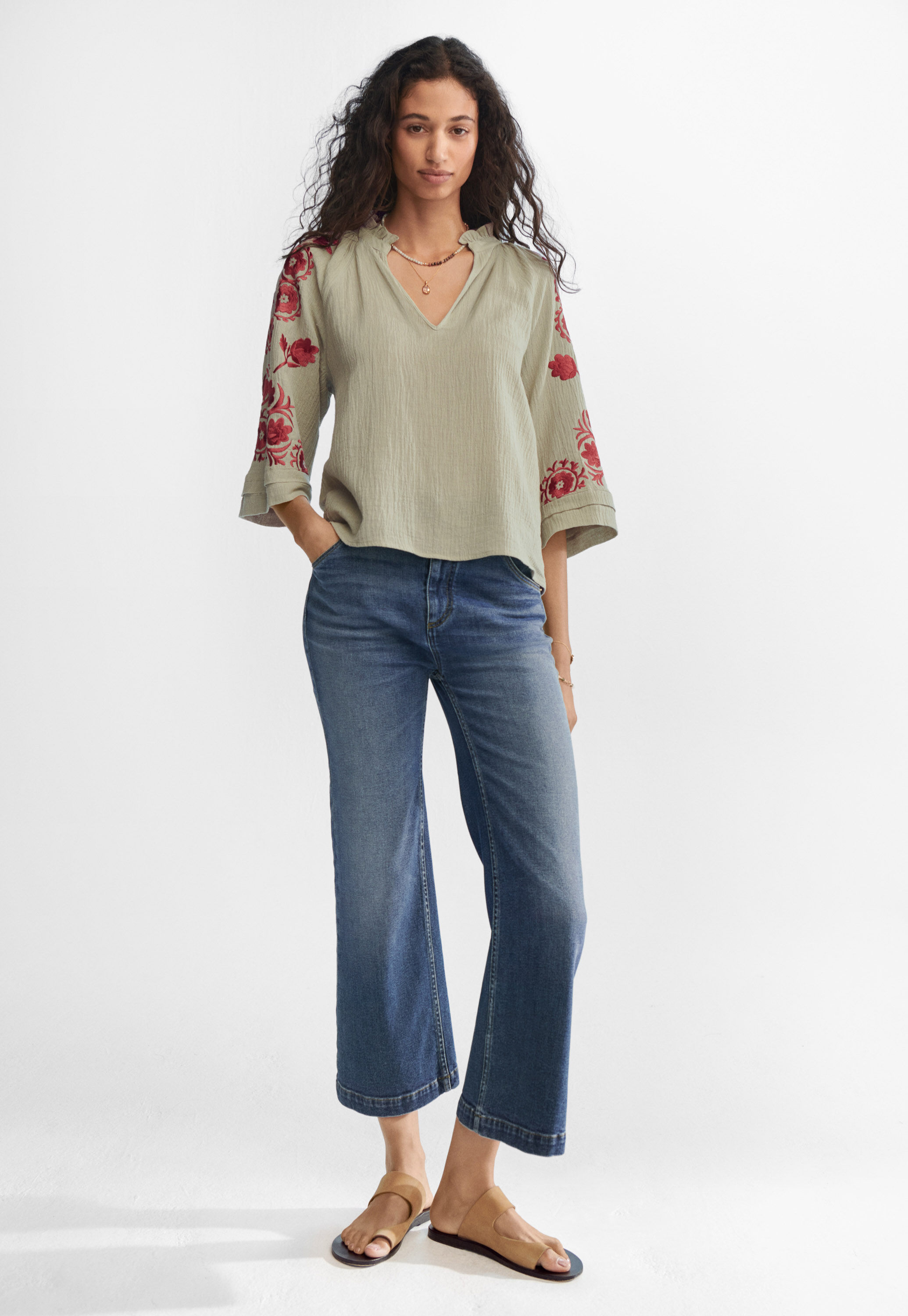 Cropped flared jeans