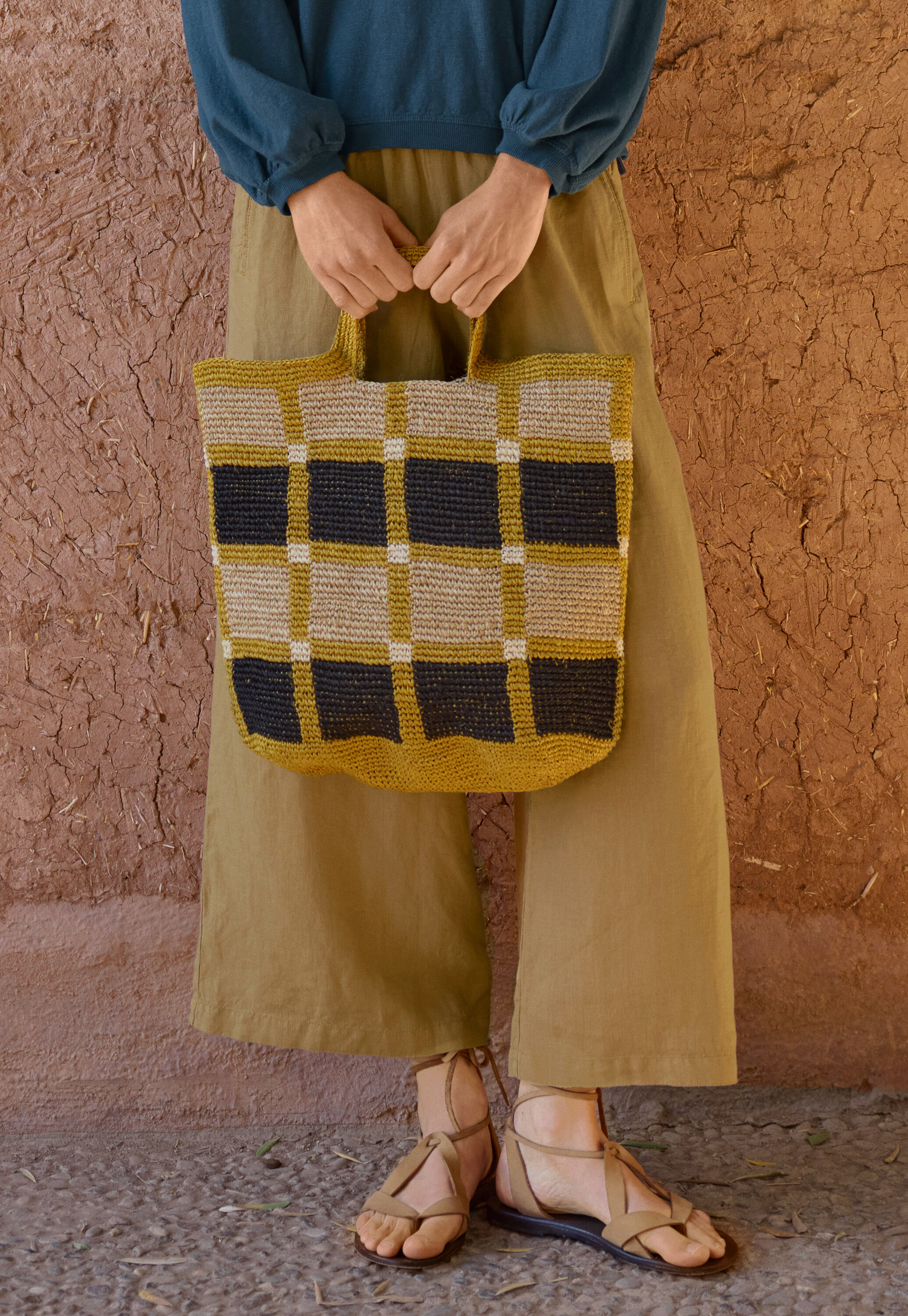 Checked raffia bag